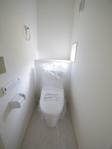 グラファーレ　四街道市旭ヶ丘９期全２棟２号棟のトイレ画像