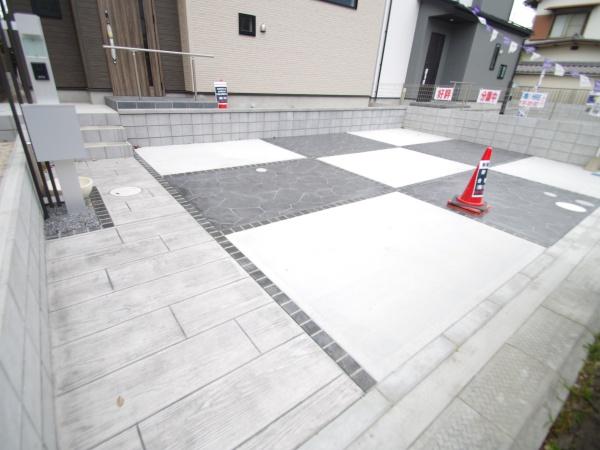 グラファーレ　四街道市旭ヶ丘９期全２棟２号棟の駐車場画像