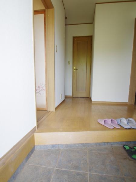 八街市　文違（やちまたし　ひじかい）の玄関画像