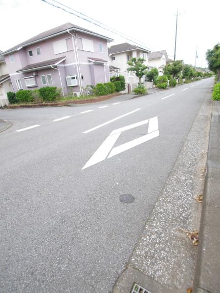東金市　日吉台２丁目の前面道路含む現地写真画像