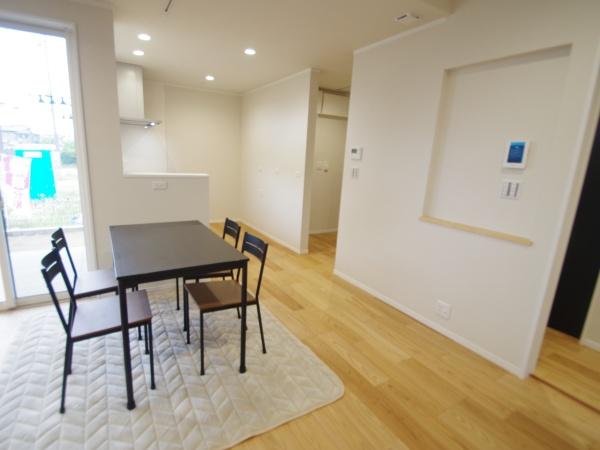 comZVillage東金市田間・全11区画・9号棟のリビング画像