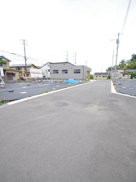 comZVillage東金市田間・全11区画・9号棟の前面道路含む現地写真画像