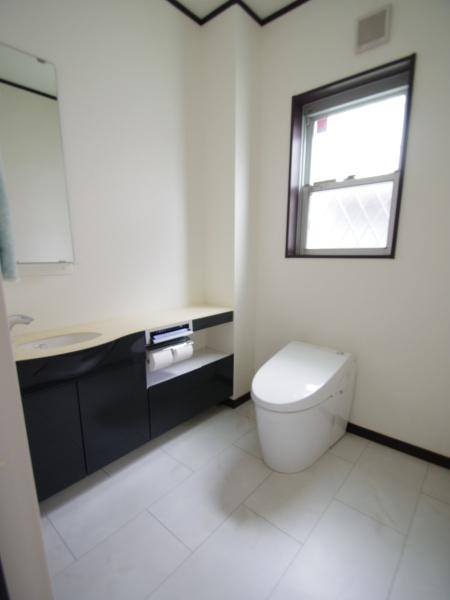 八街市　中央のトイレ画像