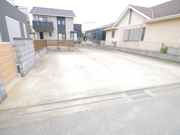 八街市　中央の駐車場画像