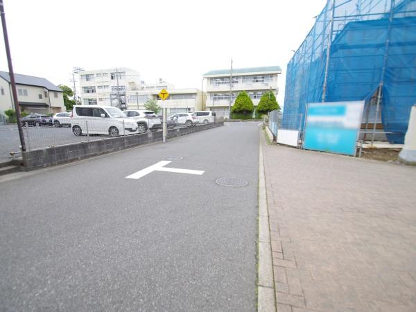 八街市　中央の前面道路含む現地写真画像