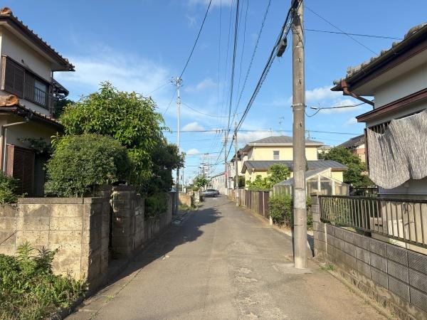 条件無し売地　八街市　文違（やちまたし　ひじかい）の前面道路含む現地写真画像