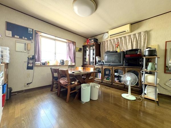大網白里市 大網のリビング画像