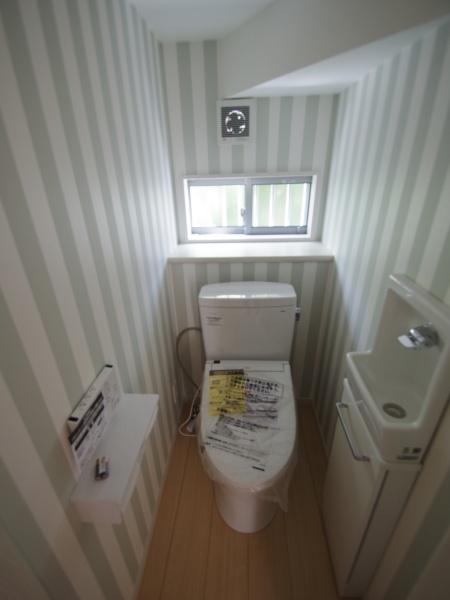 新築戸建八街市　八街ほ（やちまたし　やちまたほ）のトイレ画像