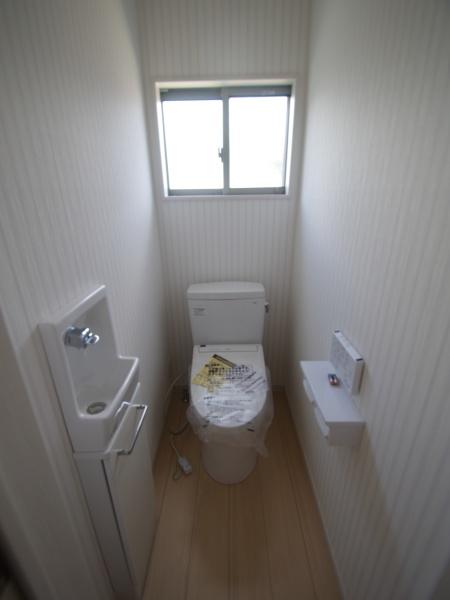新築戸建八街市　八街ほ（やちまたし　やちまたほ）のトイレ画像