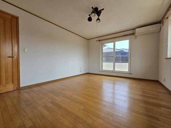 二世帯住宅　八街市　八街にの洋室画像