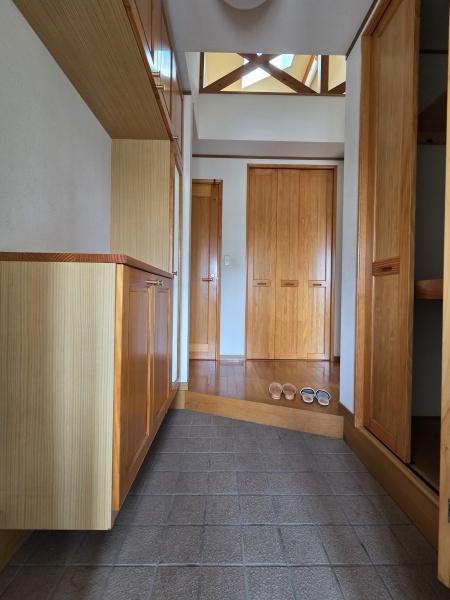 二世帯住宅　八街市　八街にの玄関画像