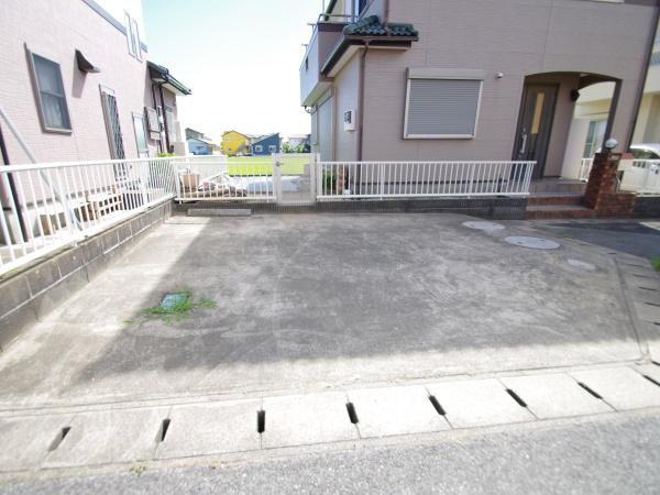 東金市　求名（とうがねし　ぐみょう）の駐車場画像