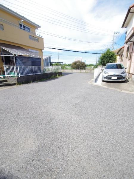 東金市　求名（とうがねし　ぐみょう）の前面道路含む現地写真画像