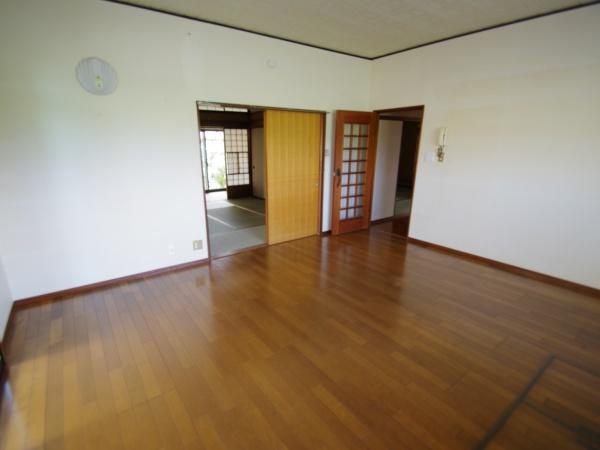 大網白里市　金谷郷（おおあみしらさとし　かなやごう）のリビング画像