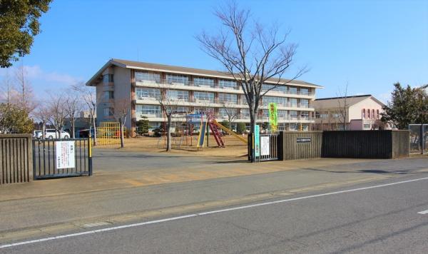 大網白里市　大網　１号棟　平家の小学校画像