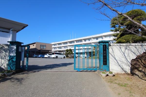 大網白里市　大網　１号棟　平家の中学校画像