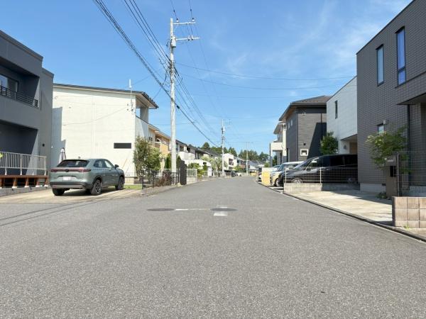 千葉市緑区高田町（ちばし　みどりく　たかだちょう）の前面道路含む現地写真画像