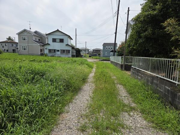 東金市　家徳（とうがねし　かとく）の前面道路含む現地写真画像