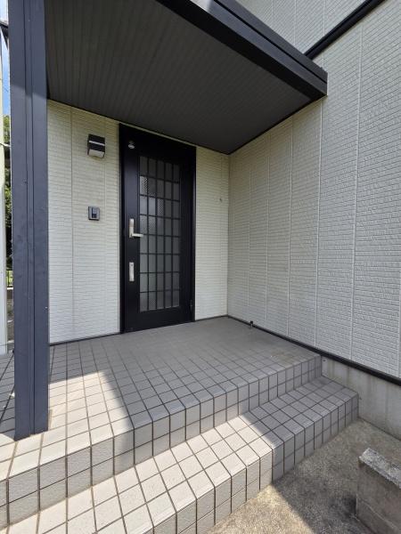 東金市　家徳（とうがねし　かとく）の玄関画像