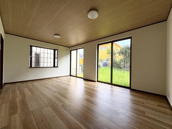 大網白里市 みずほ台1丁目のリビング画像