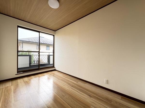 大網白里市 みずほ台1丁目の洋室画像