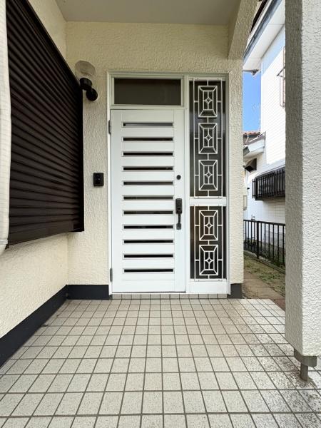 大網白里市　富田の玄関画像