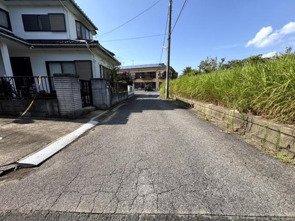 大網白里市　富田の前面道路含む現地写真画像
