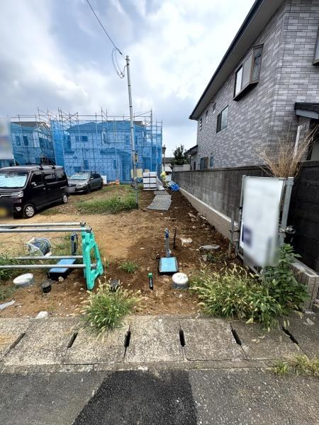 成田市 並木町 全7区画 G号棟の前面道路含む現地写真画像