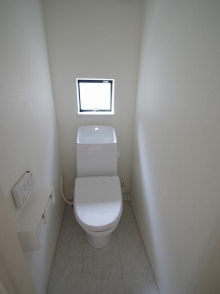 成田市　美郷台　全５棟　Ａ号棟のトイレ画像