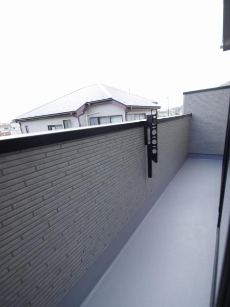 成田市　美郷台　全５棟　Ｃ号棟のバルコニー画像