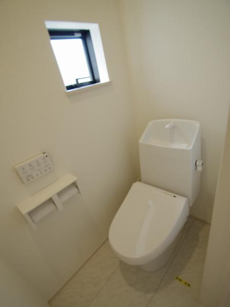 成田市　美郷台　全５棟　Ｄ号棟のトイレ画像