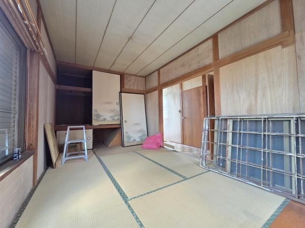 八街市八街ろの中古一戸建の和室画像