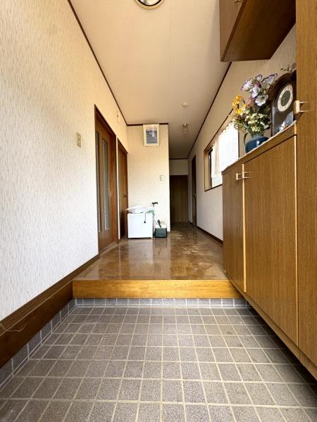 八街市　沖渡（やちまたし　おきわたし）の玄関画像