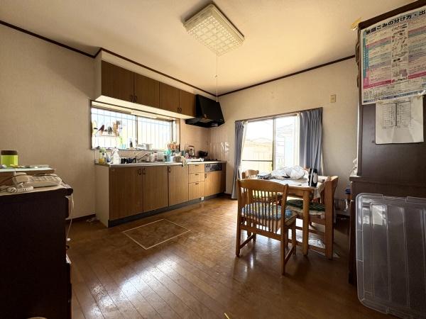八街市　沖渡（やちまたし　おきわたし）のリビング画像
