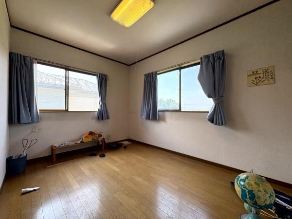 八街市　沖渡（やちまたし　おきわたし）の洋室画像