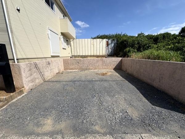 八街市　八街へ（やちまたし　やちまた　へ）の駐車場画像
