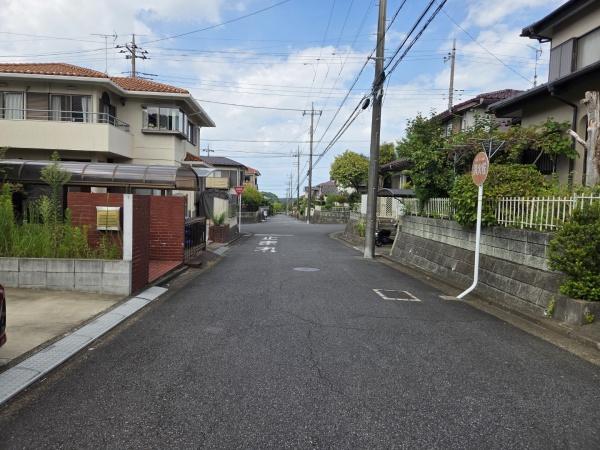 佐倉市　宮前１丁目の前面道路含む現地写真画像