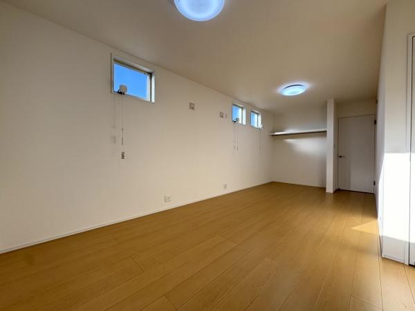 ライフベース 富里市 七栄 全7区画 7号棟の洋室画像