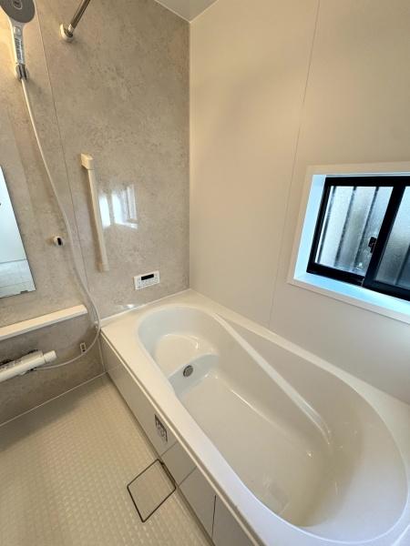 成田市　大袋（おおぶくろ）全３棟　A号棟のバス画像