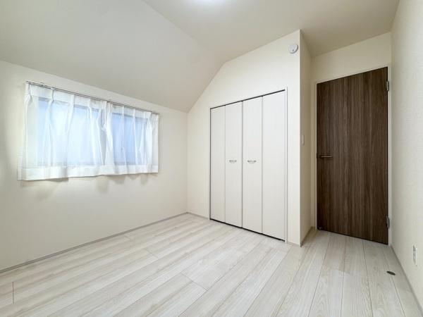 成田市　大袋（おおぶくろ）全３棟　A号棟の洋室画像