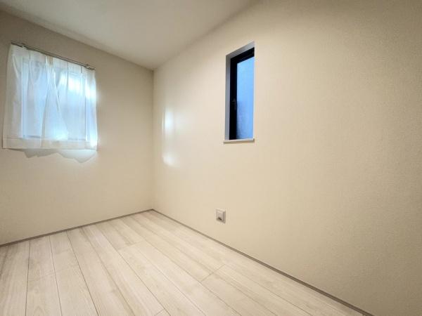 成田市　大袋（おおぶくろ）全３棟　A号棟の洋室画像