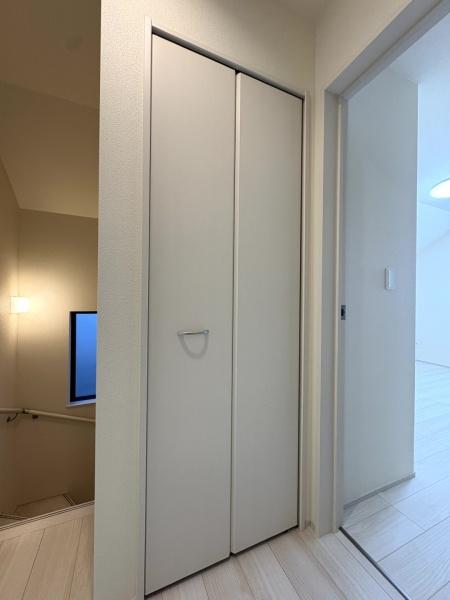 成田市　大袋（おおぶくろ）全３棟　A号棟の収納画像