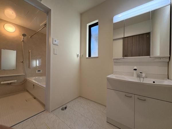 成田市　大袋（おおぶくろ）全３棟　A号棟の洗面台・洗面所画像