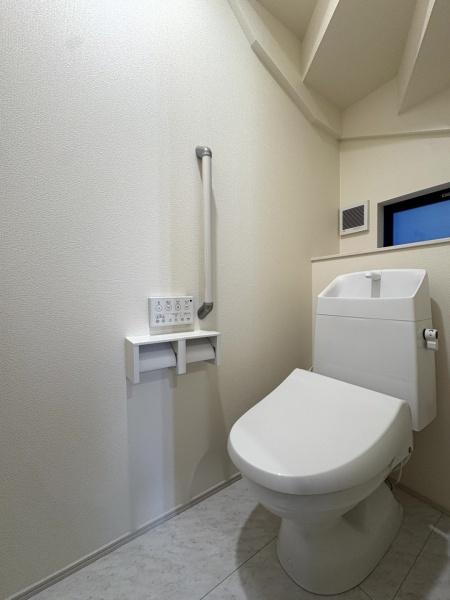 成田市　大袋（おおぶくろ）全３棟　A号棟のトイレ画像