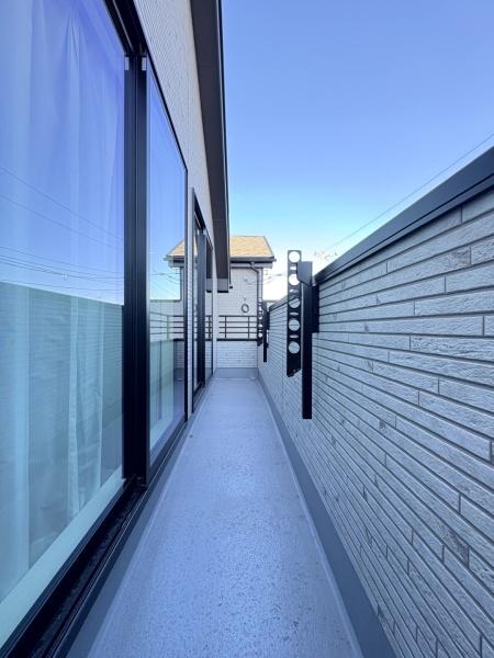 成田市　大袋（おおぶくろ）全３棟　B号棟のバルコニー画像