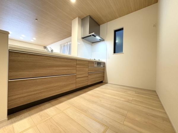 成田市　大袋（おおぶくろ）全３棟　B号棟のキッチン画像