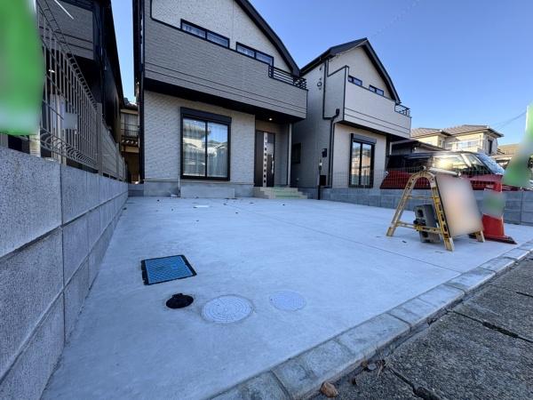 成田市　大袋（おおぶくろ）全３棟　B号棟の駐車場画像