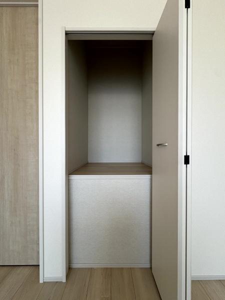 成田市　大袋（おおぶくろ）全３棟　B号棟の収納画像