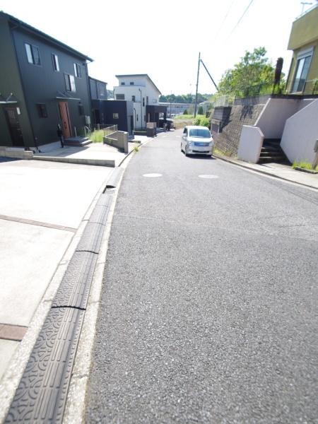 東金市　日吉台３丁目の前面道路含む現地写真画像