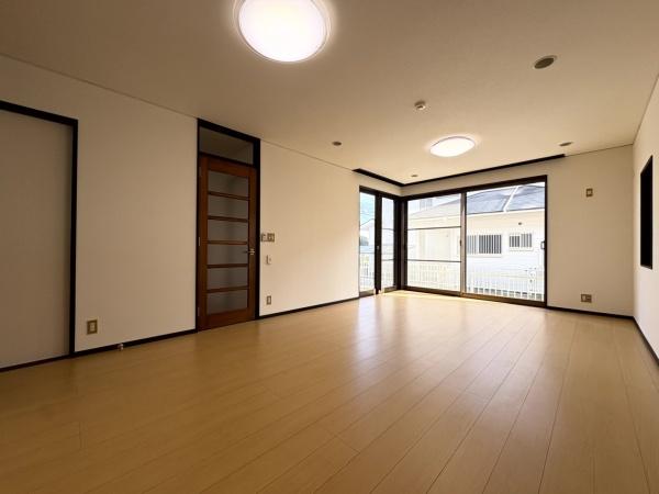 東金市　日吉台２丁目のリビング画像